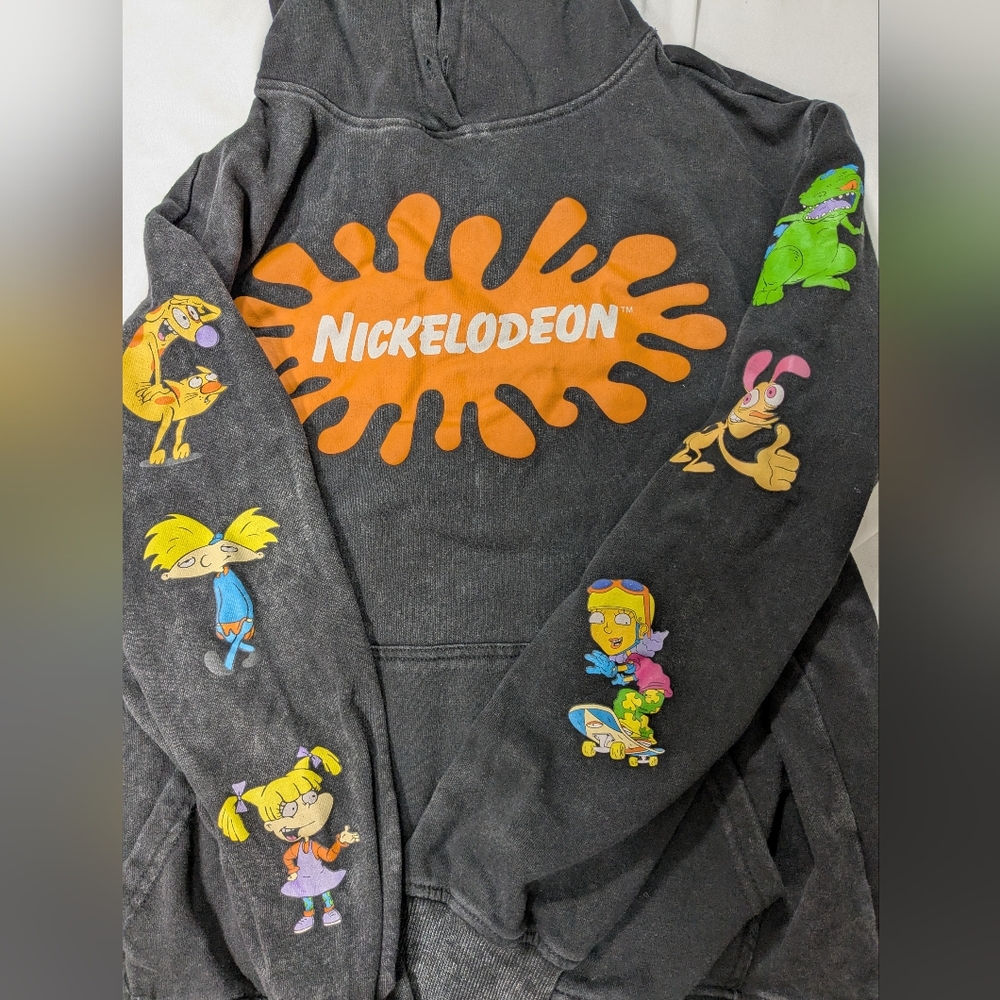 2021 Size Medium‎ Nickelodeon Sweatshirt